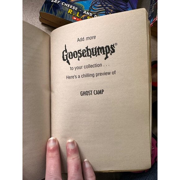 R.L. Stine Goosebumps Ghost Beach Paperback Book Unnumbered Vintage READ - Picture 9 of 13